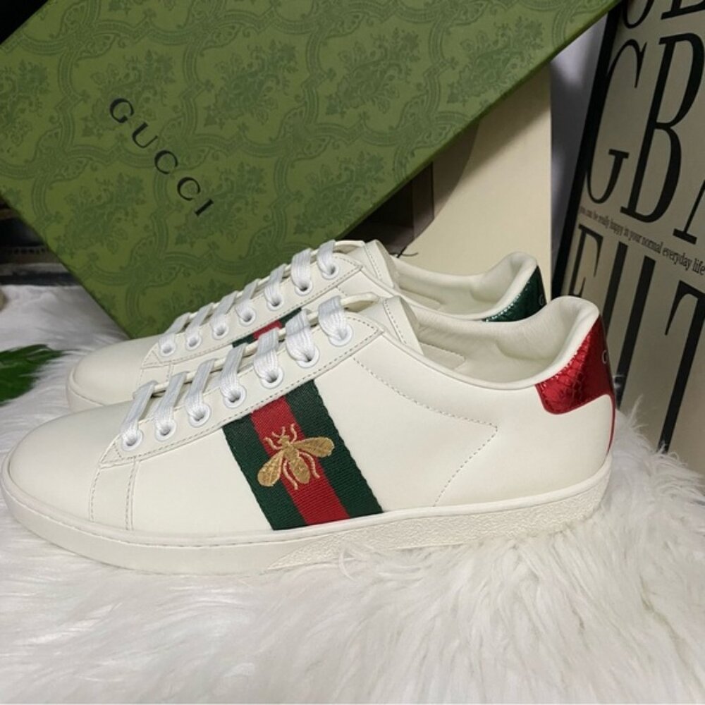 Gucci Ace Classic Green And Red Stripe W/ Box Brand New